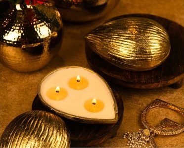 Almond Candle 6.2 Inch