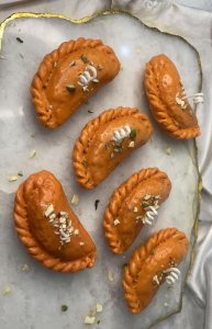 Box of 4 Gujiya Candles (Box of 2 ,4,6,8 and 12 available) Customized as per your needs